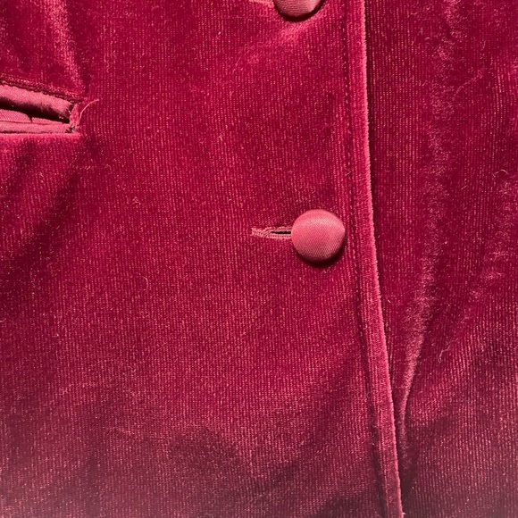 Women's Vintage Act III Burgundy Velvet Blazer - Picture 4 of 5